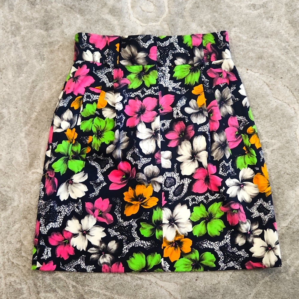 High waisted skirt